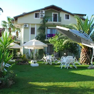 Otel Crescent Hasirci